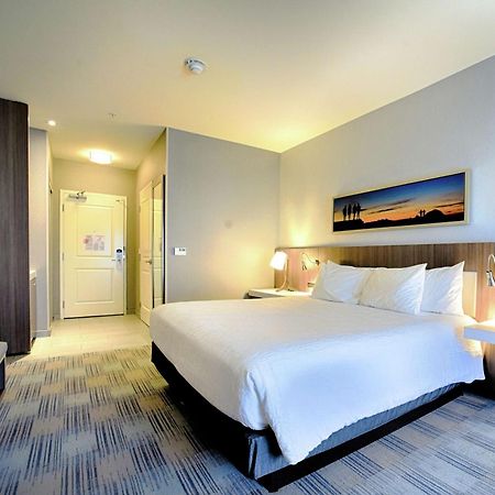 Hilton Garden Inn Santa Barbara/Goleta Екстериор снимка