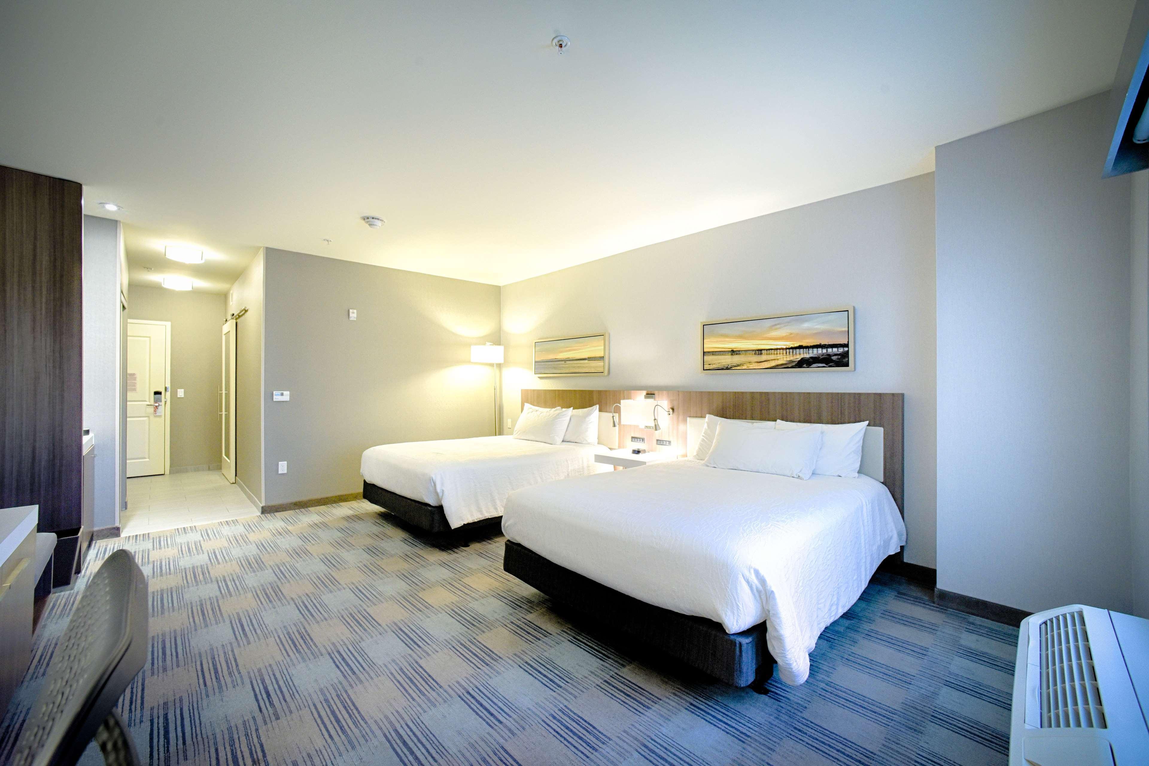 Hilton Garden Inn Santa Barbara/Goleta Екстериор снимка