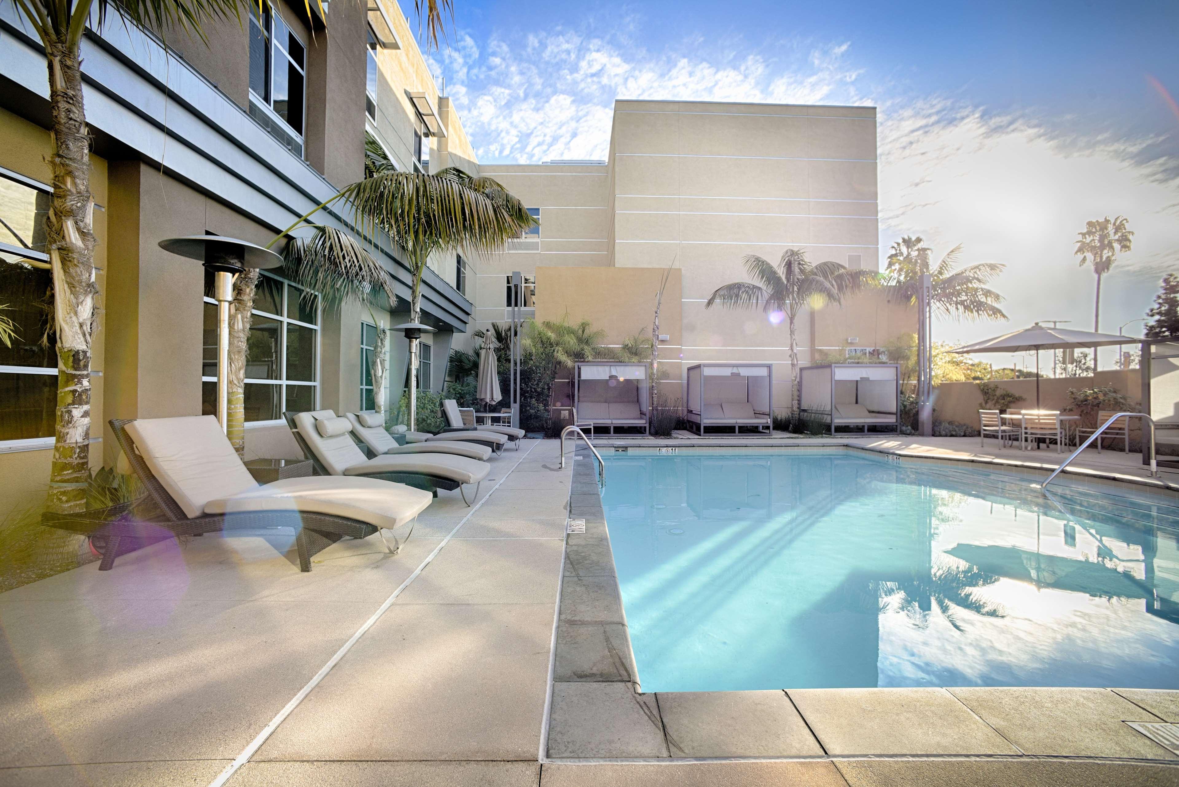 Hilton Garden Inn Santa Barbara/Goleta Екстериор снимка