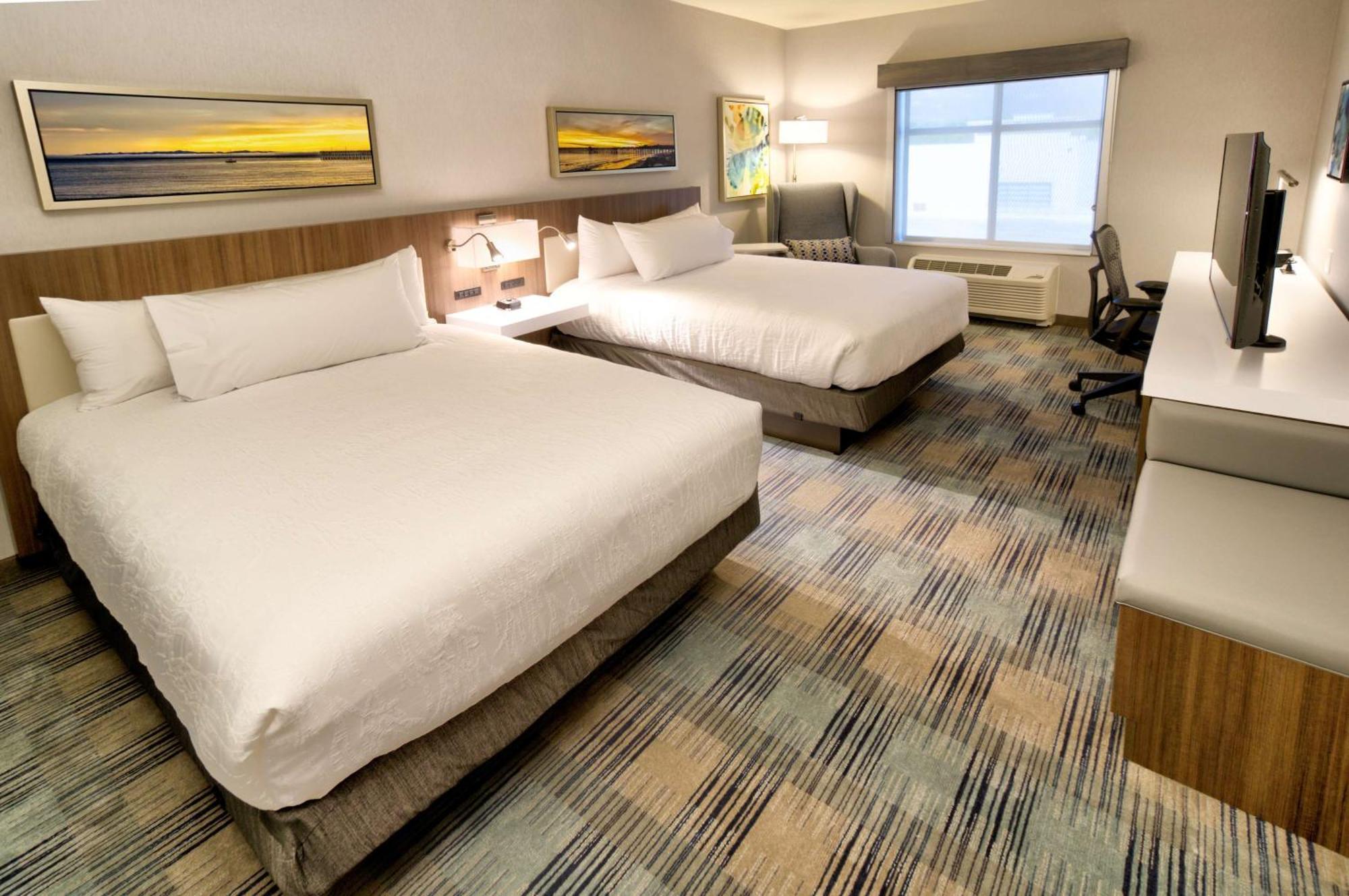 Hilton Garden Inn Santa Barbara/Goleta Екстериор снимка