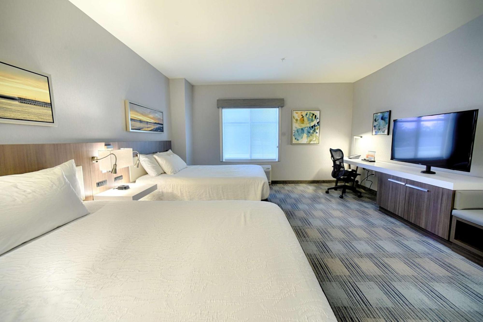 Hilton Garden Inn Santa Barbara/Goleta Екстериор снимка