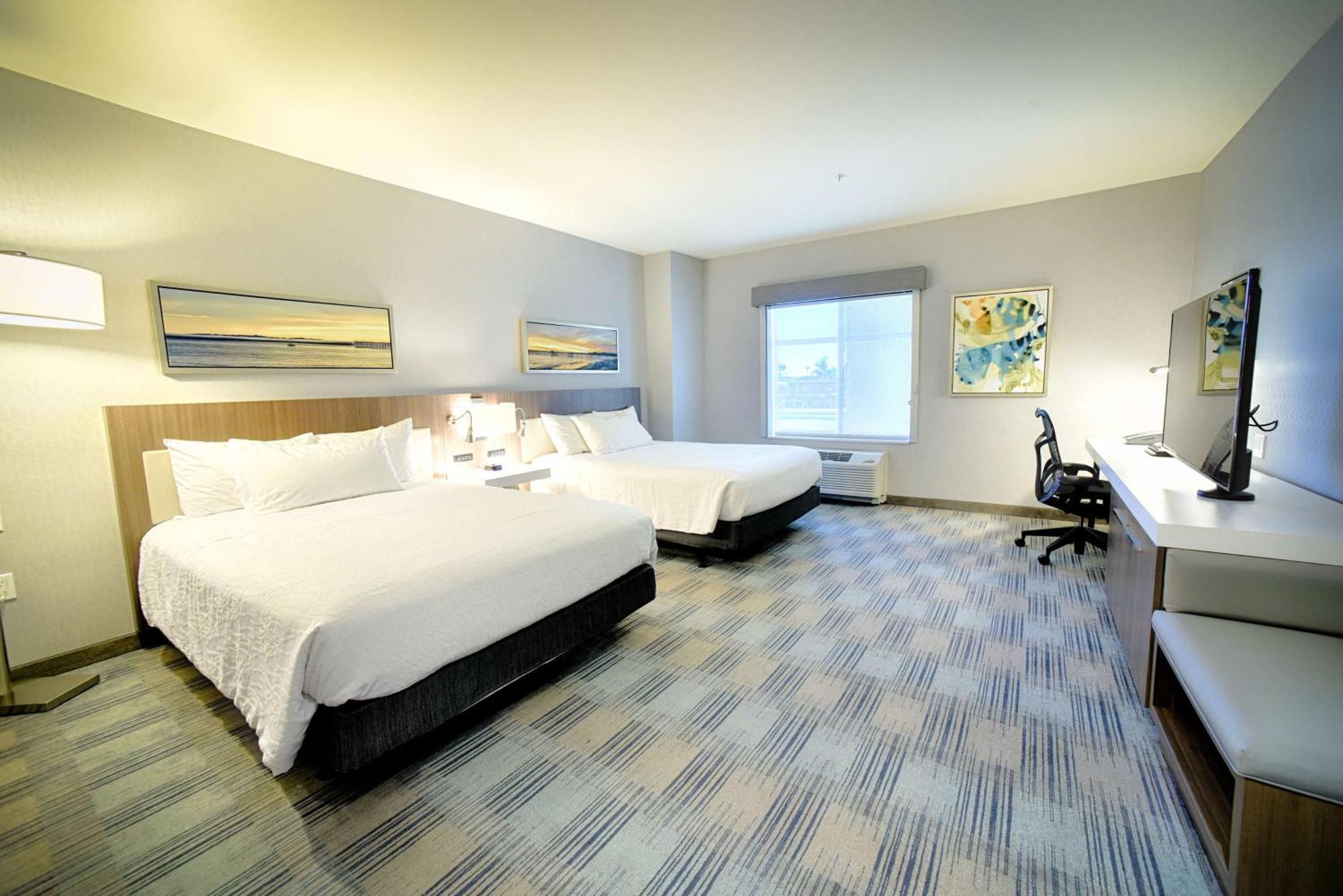 Hilton Garden Inn Santa Barbara/Goleta Екстериор снимка