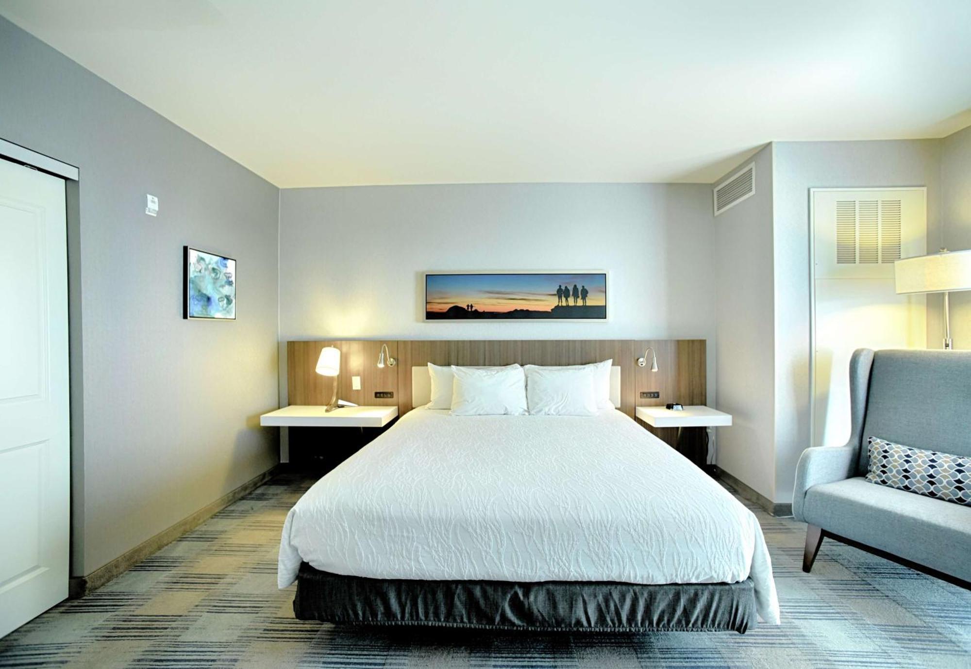 Hilton Garden Inn Santa Barbara/Goleta Екстериор снимка