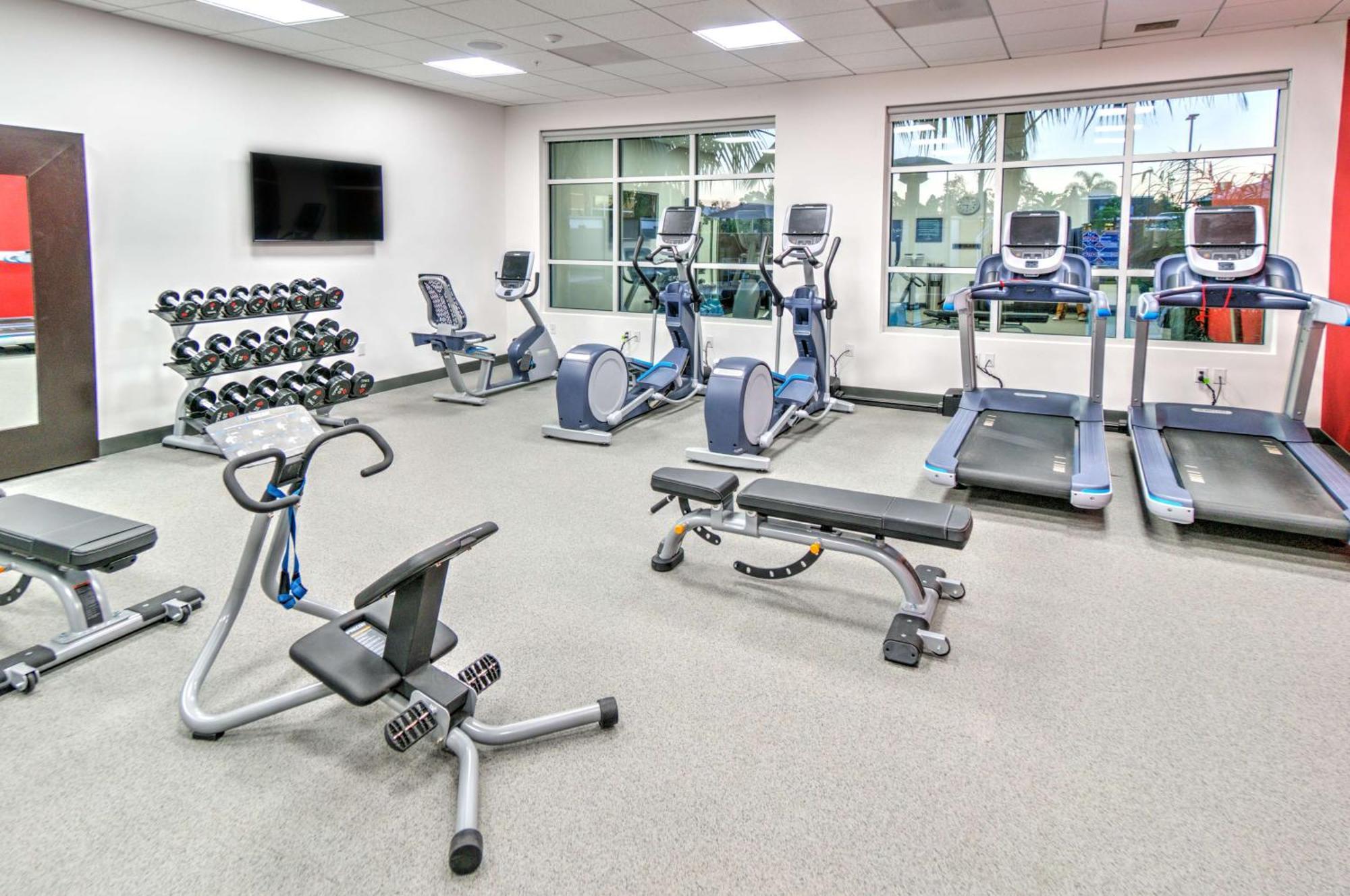 Hilton Garden Inn Santa Barbara/Goleta Екстериор снимка
