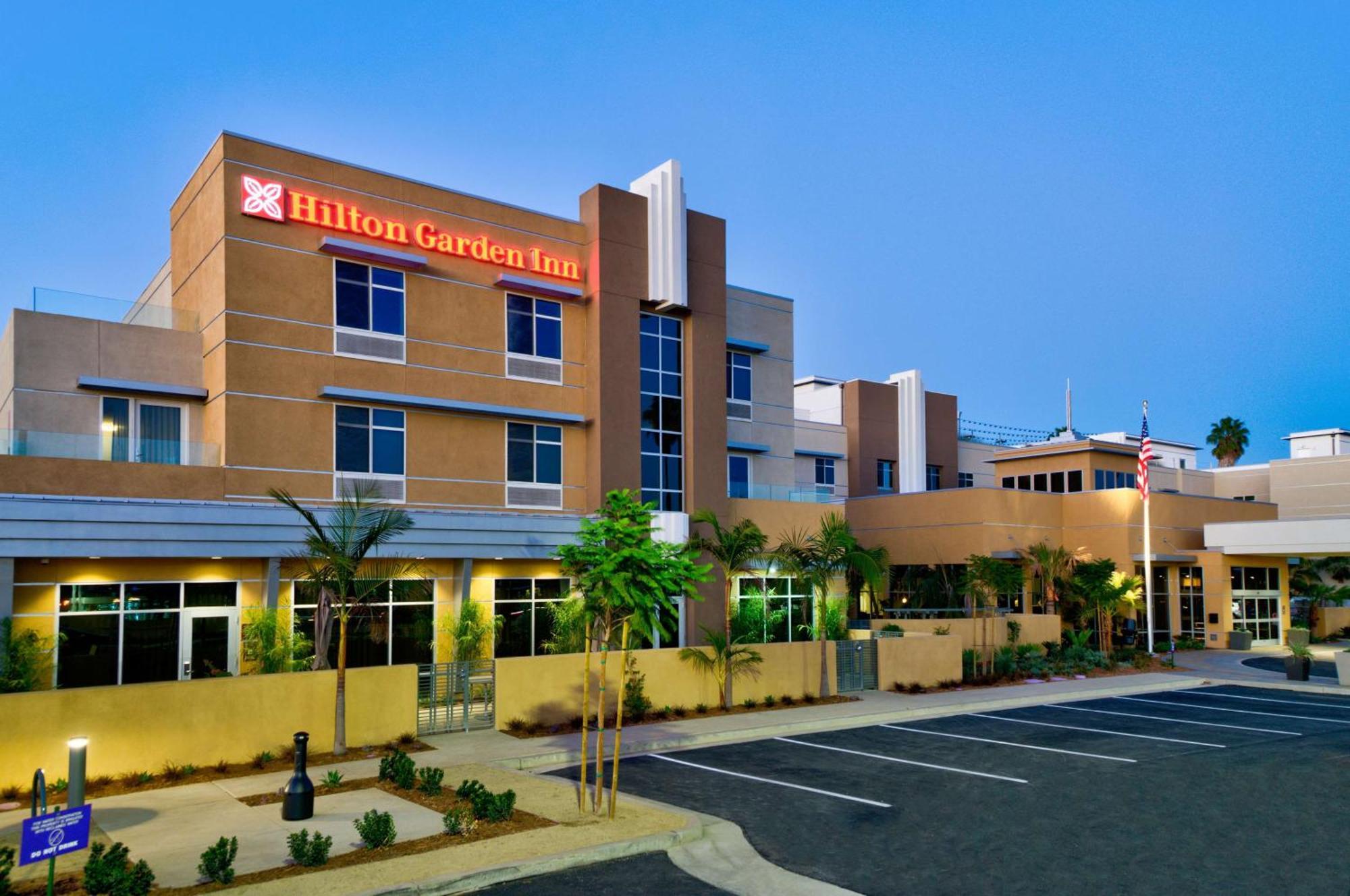 Hilton Garden Inn Santa Barbara/Goleta Екстериор снимка