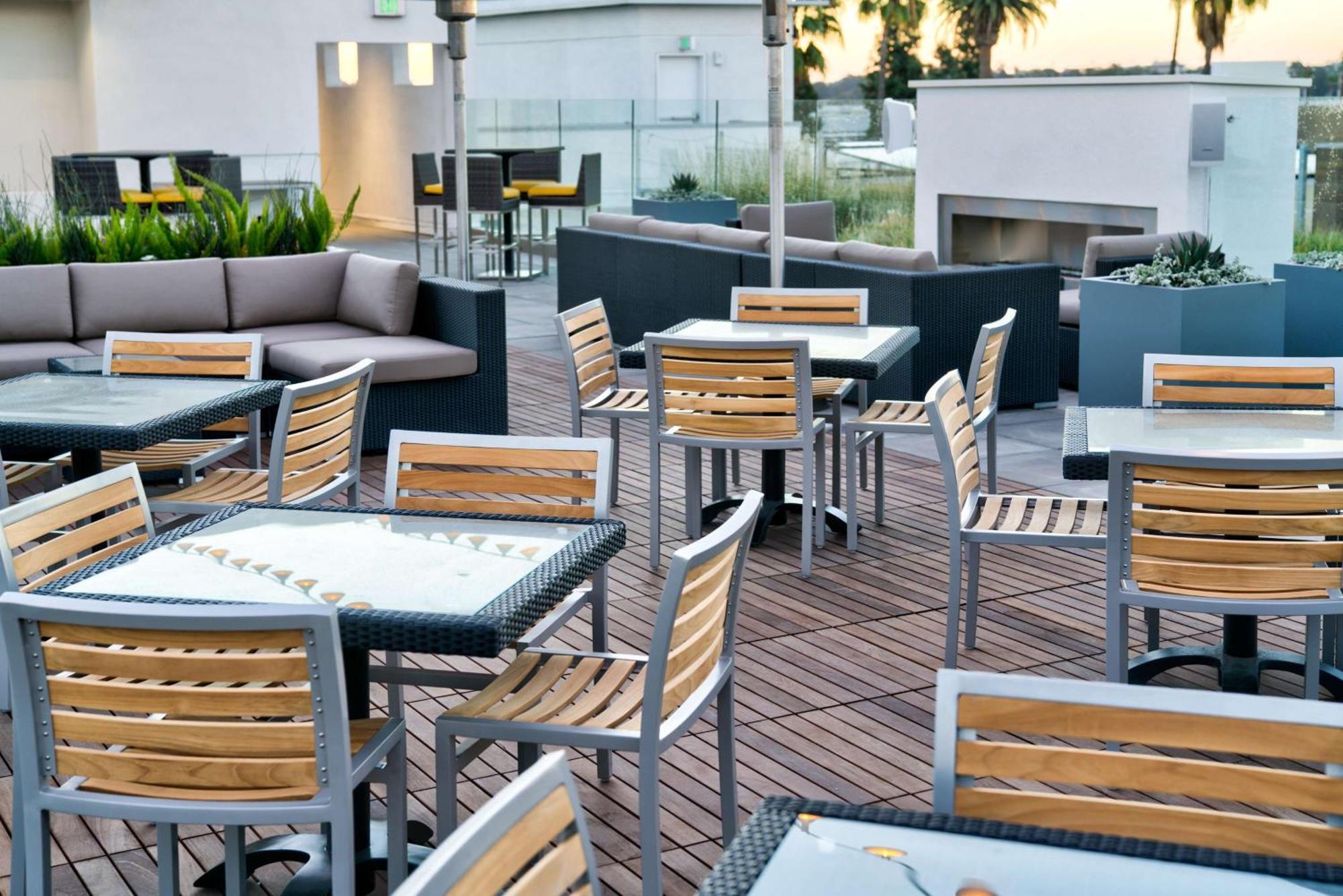 Hilton Garden Inn Santa Barbara/Goleta Екстериор снимка
